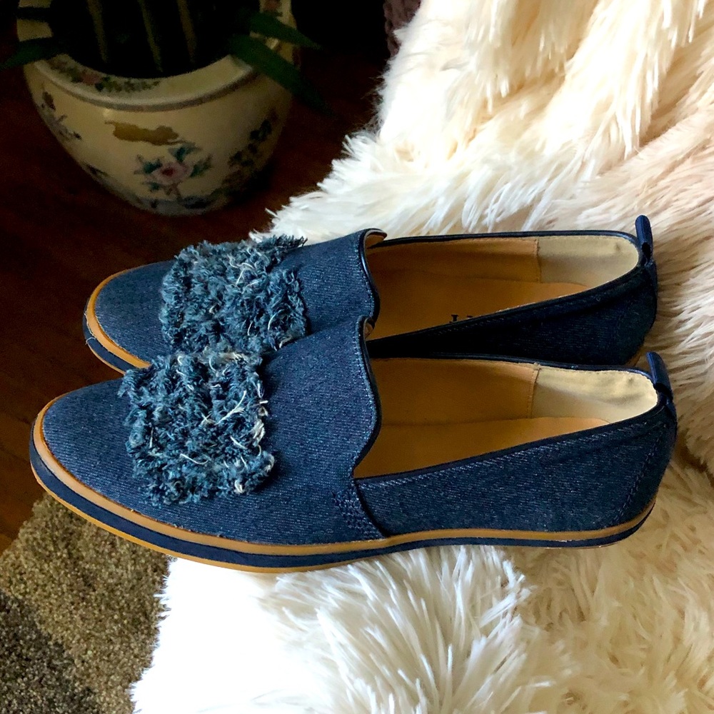 Casual slip in shoes